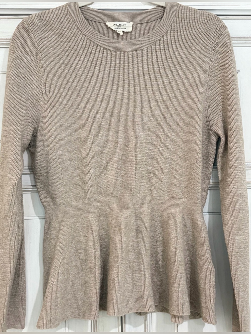 NWOT SZ L Milano Ribbed Peplum Long Sleeve Top in Taupe